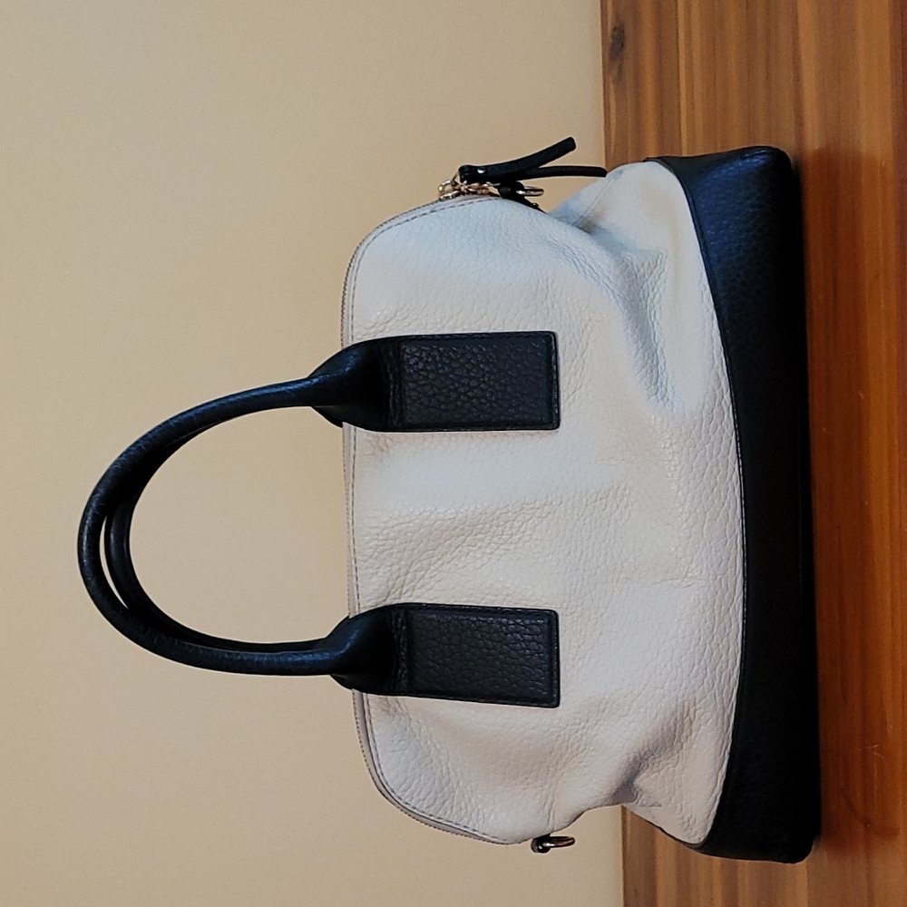Kate Spade Purse - Picture 2 of 5